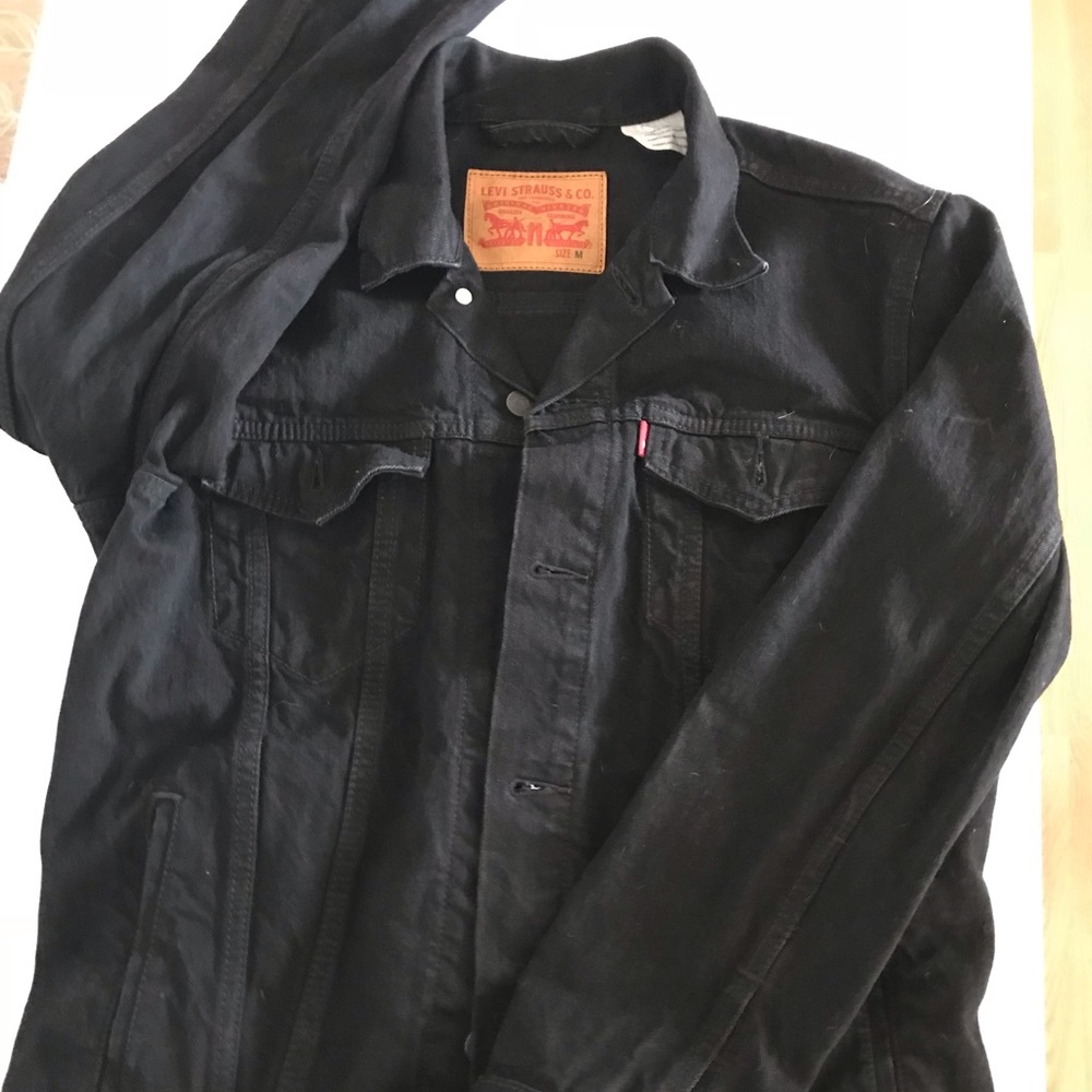 Levi’s black denim jacket size medium